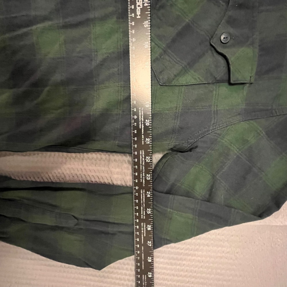 Levi's Forest Green and Charcoal Plaid Shirt - Picture 6 of 8